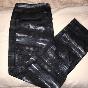 Old Navy activewear cropped leggings